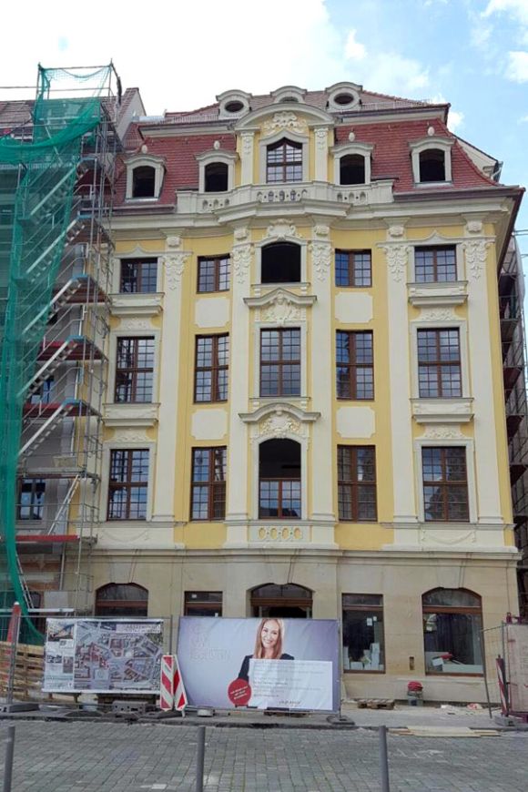 Dinglingerhaus-am-Juedenhof-ist-ausgeruestet.jpg